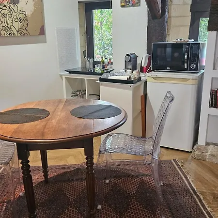 Independent Master Suite, 18th Century * Caen