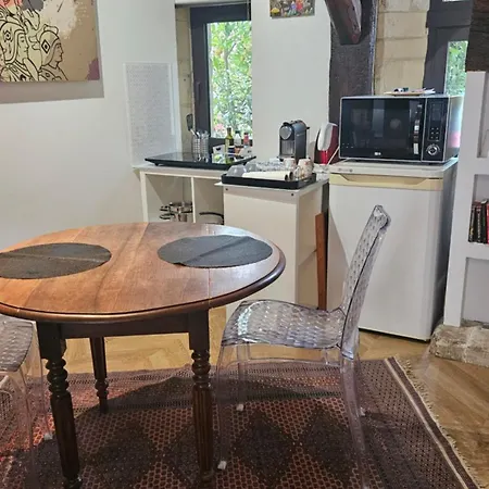 Apartamento Independent Master Suite, 18th Century