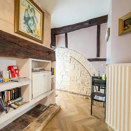 Independent Master Suite, 18th Century * Caen
