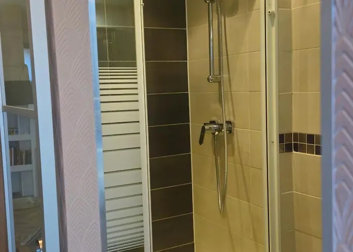 アパート Independent Master Suite, 18th Century カーン